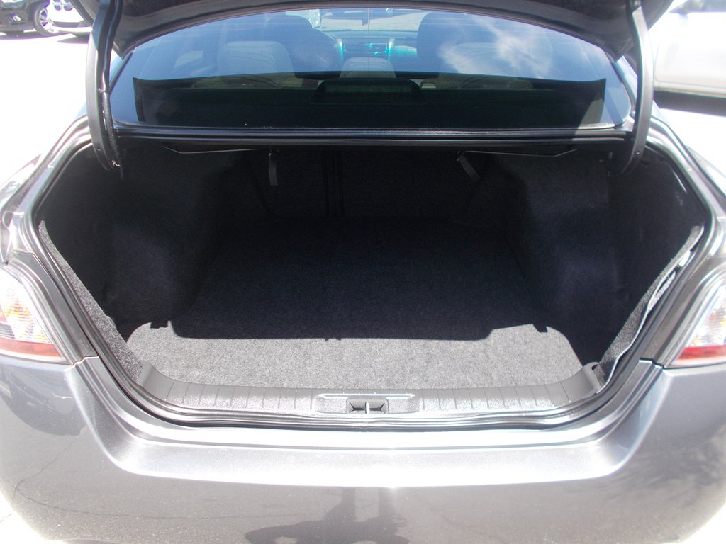 2014 Nissan Altima - $11,995