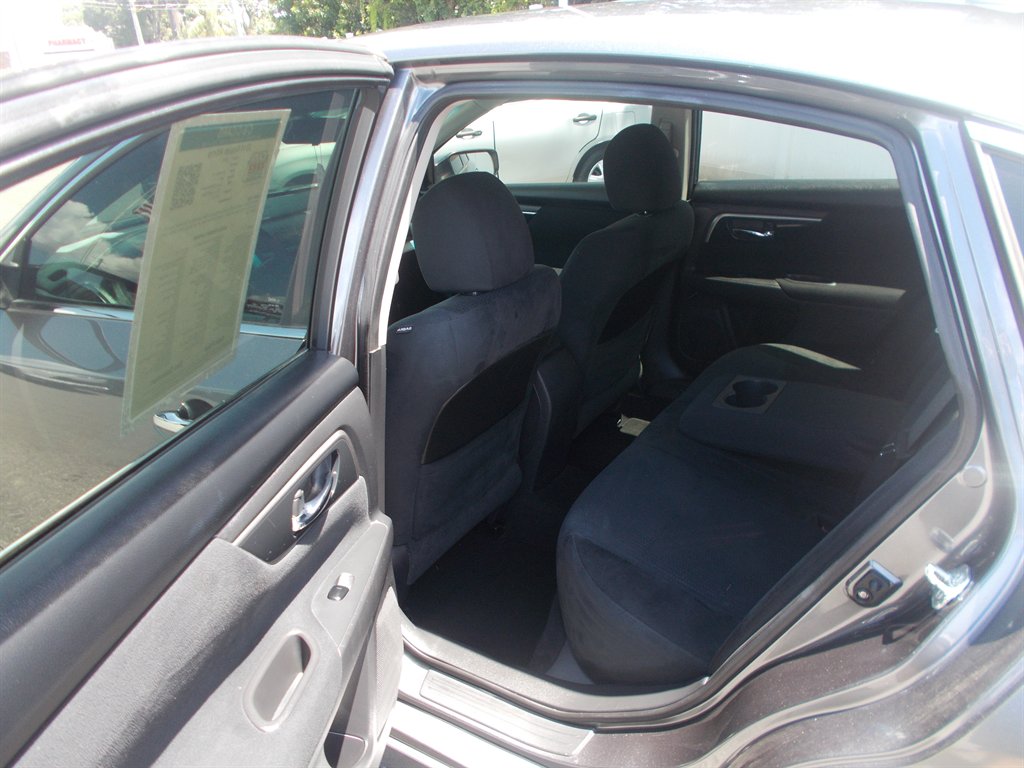 2014 Nissan Altima - $11,995