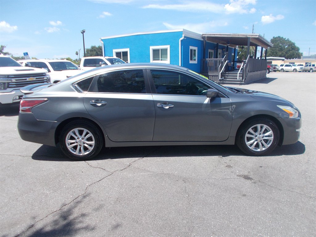 2014 Nissan Altima - $11,995