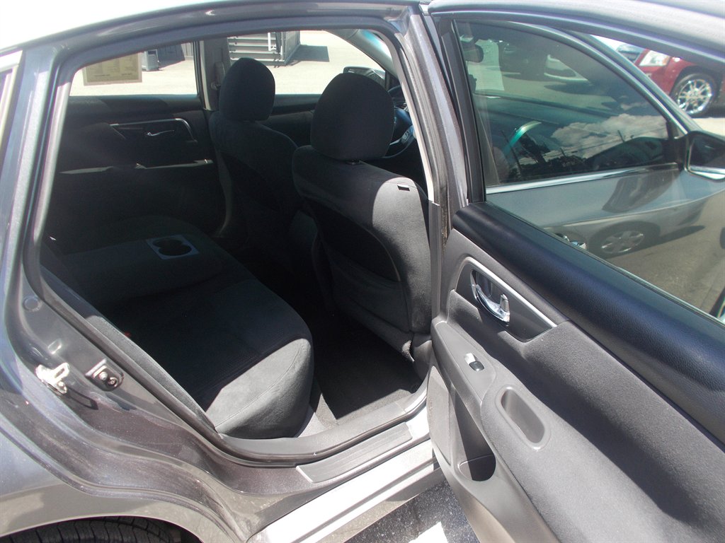 2014 Nissan Altima - $11,995