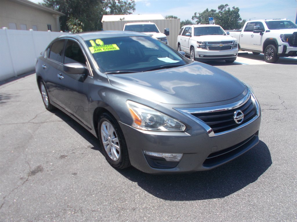 2014 Nissan Altima - $11,995