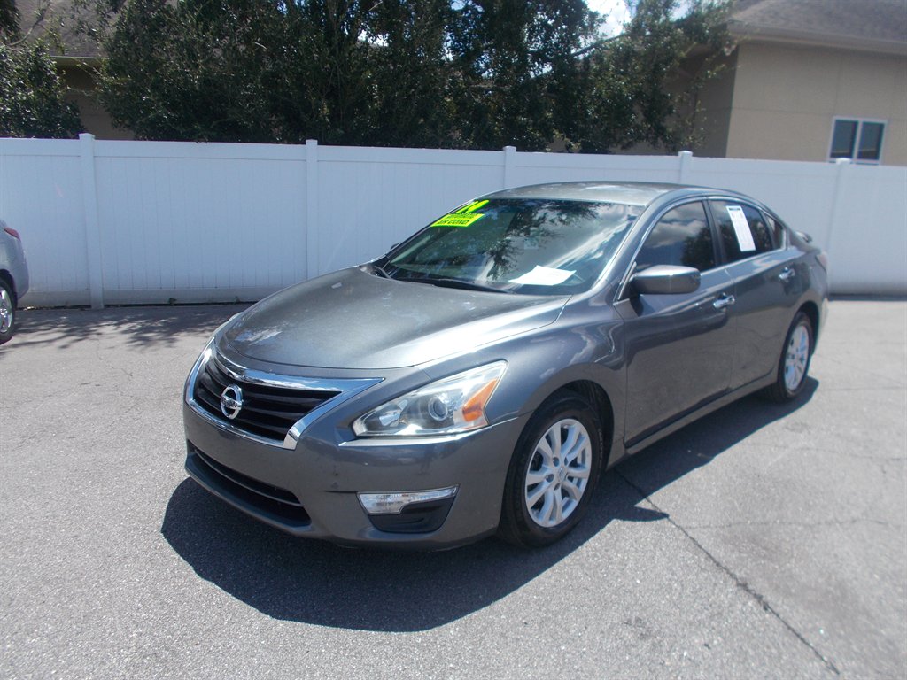 2014 Nissan Altima - $11,995