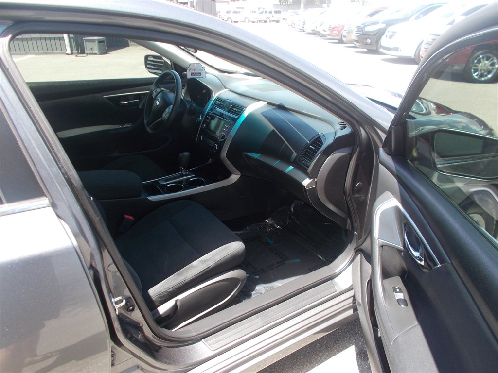 2014 Nissan Altima - $11,995