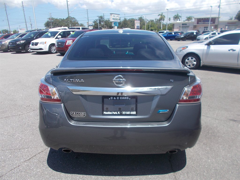2014 Nissan Altima - $11,995