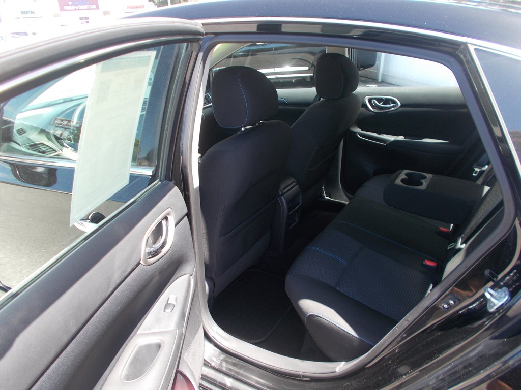 2016 Nissan Sentra - $11,995
