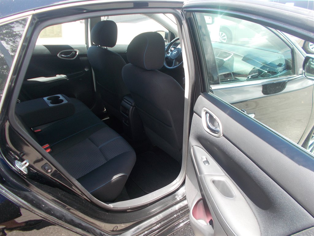 2016 Nissan Sentra - $11,995