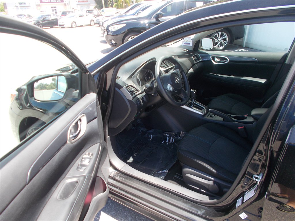 2016 Nissan Sentra - $11,995