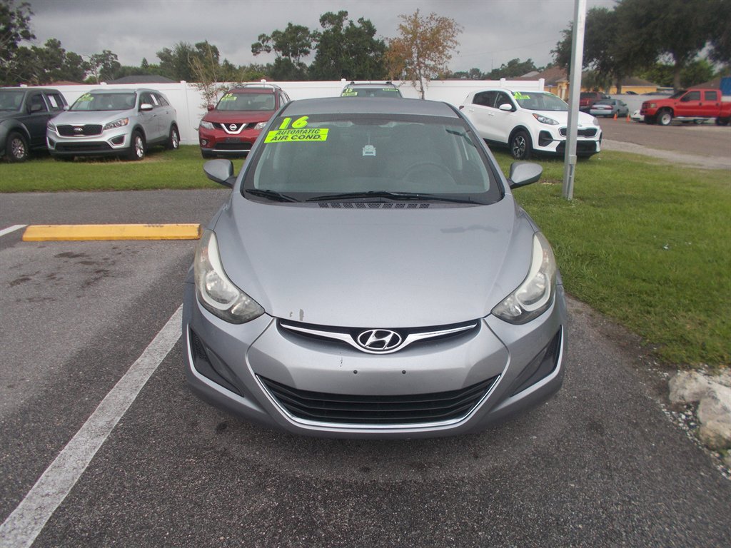 2016 Hyundai Elantra SE