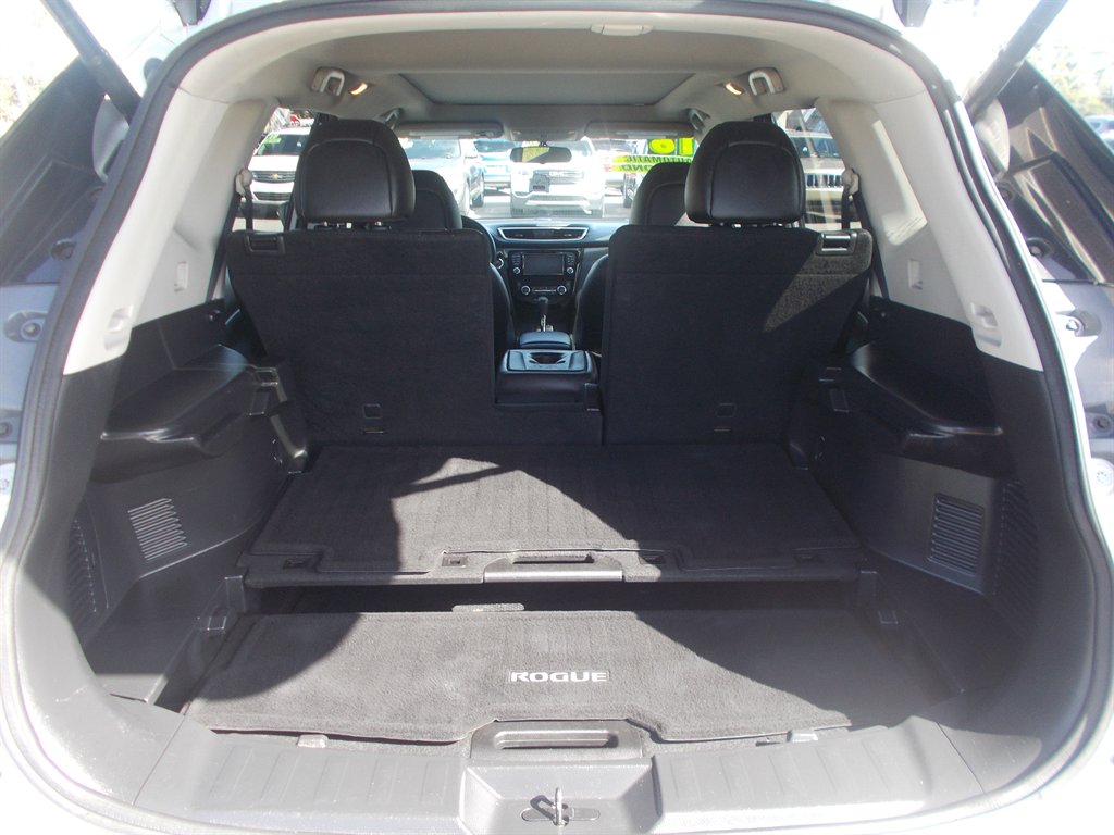 2016 Nissan Rogue - $11,995
