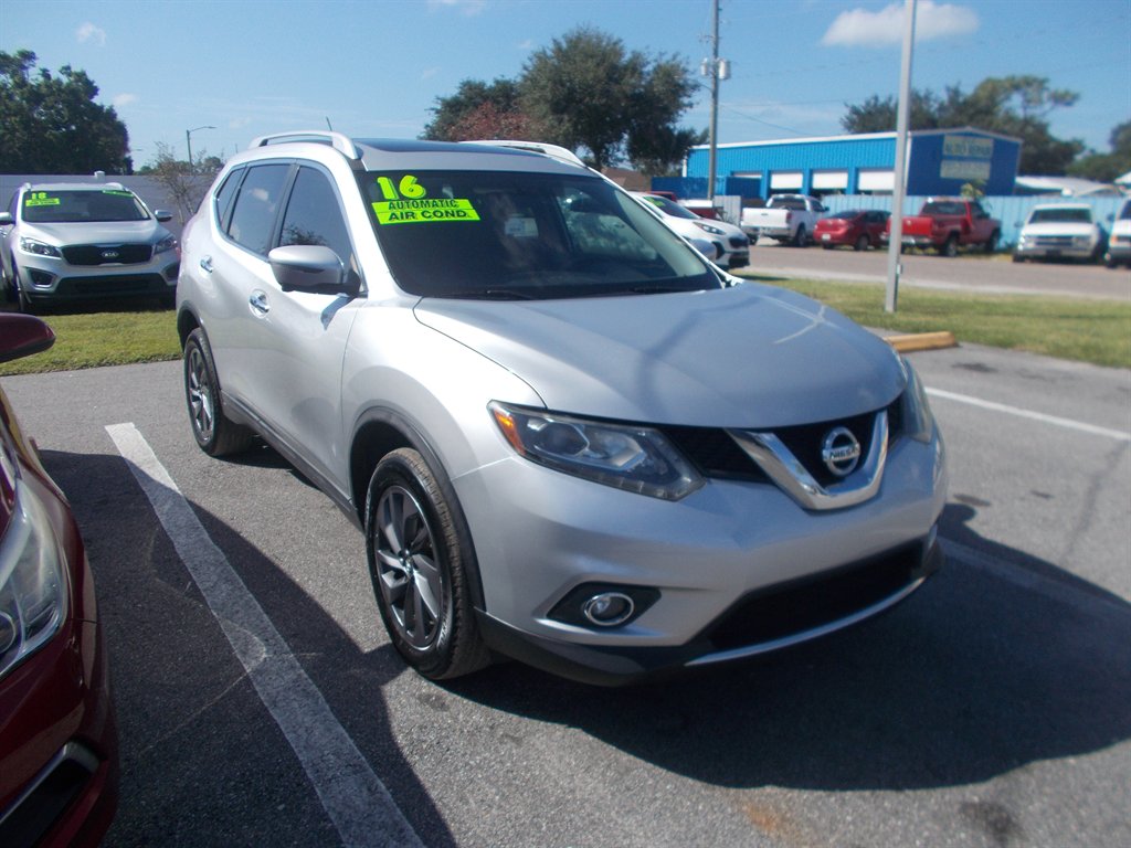 2016 Nissan Rogue - $11,995