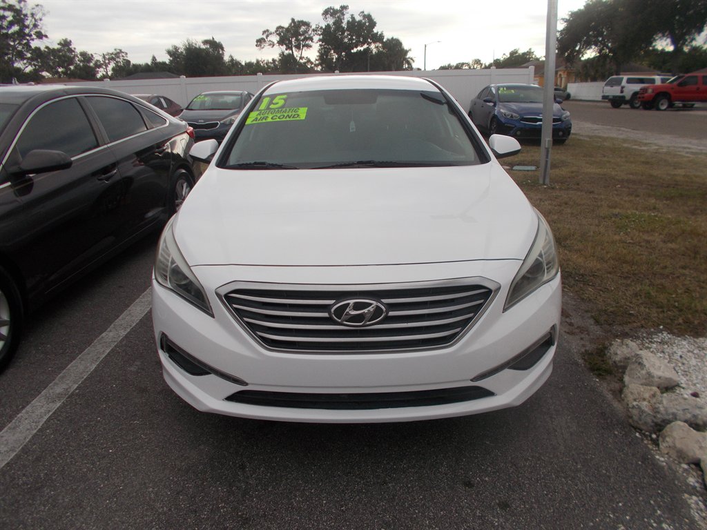 2015 Hyundai Sonata SE's photo