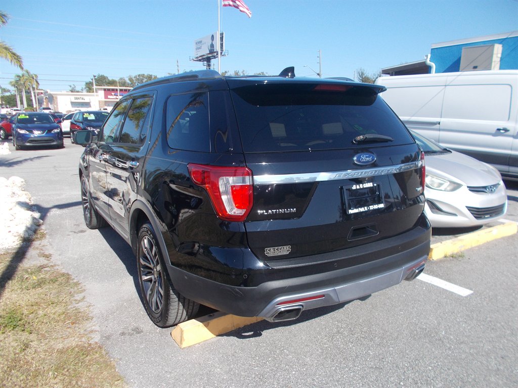 2016 Ford Explorer