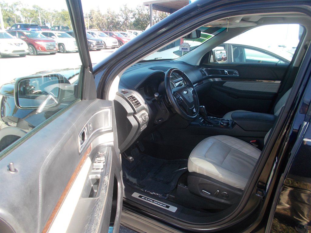 2016 Ford Explorer