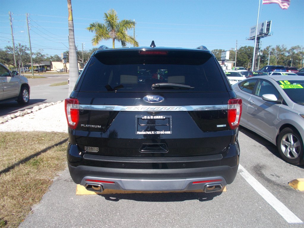 2016 Ford Explorer