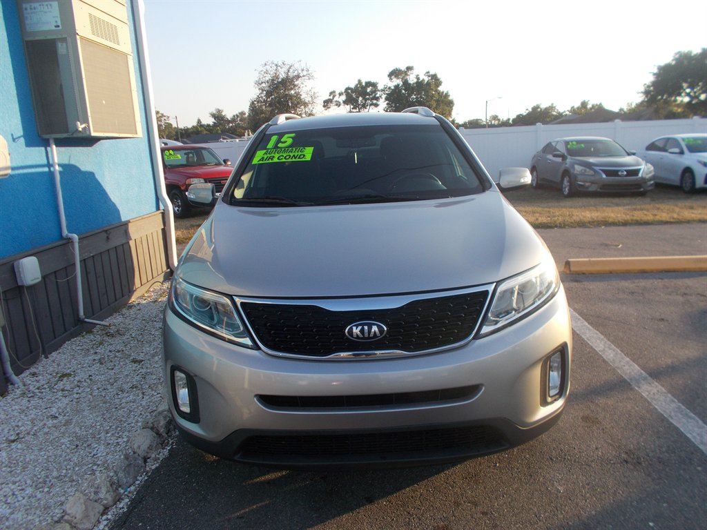 2015 Kia Sorento LX's photo
