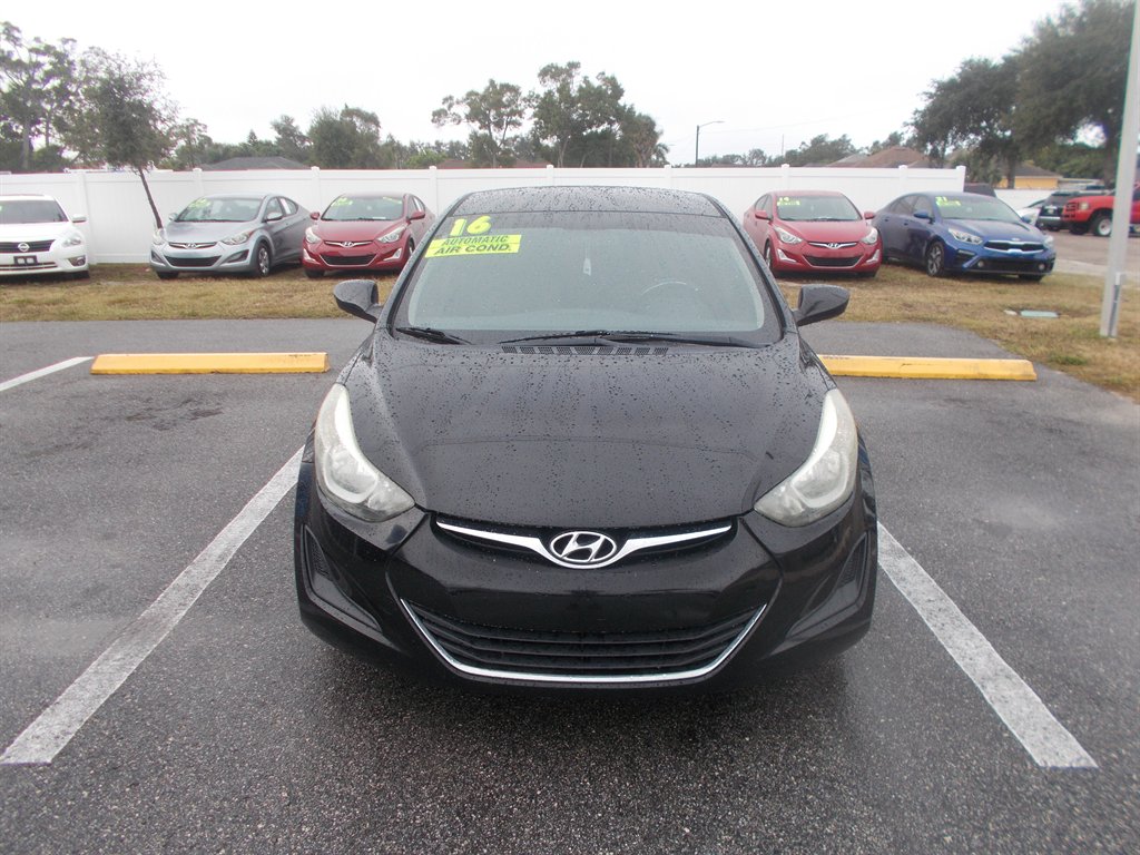 2016 Hyundai Elantra SE