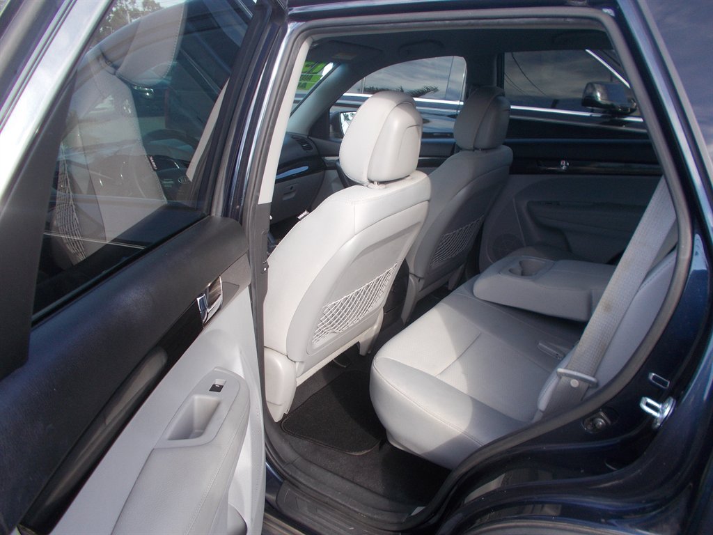 2013 Kia Sorento - $10,995