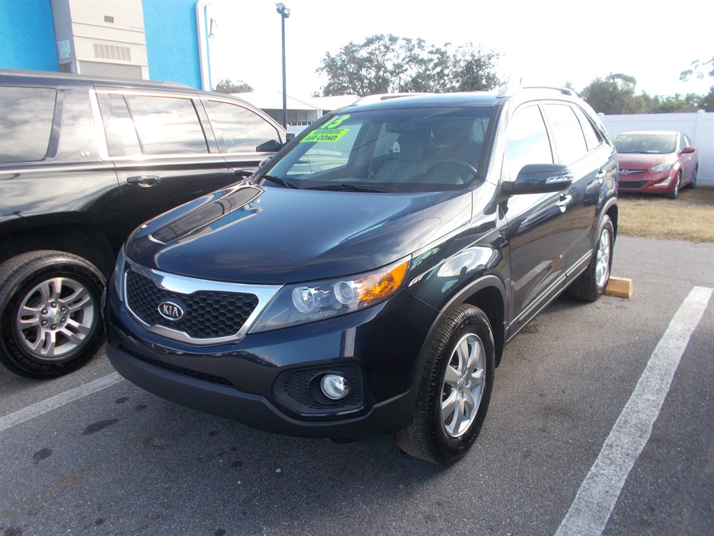2013 Kia Sorento - $10,995
