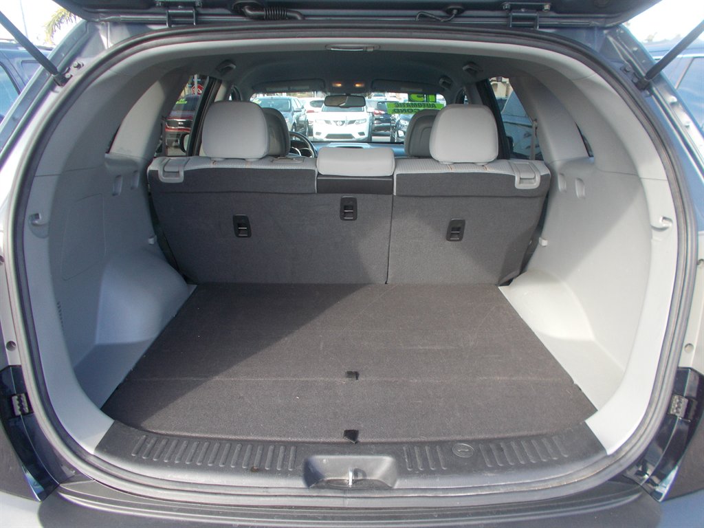 2013 Kia Sorento - $10,995