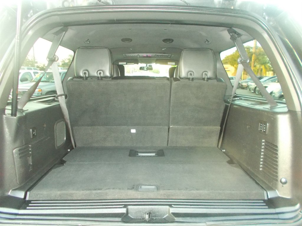 2010 Ford Expedition - $11,995