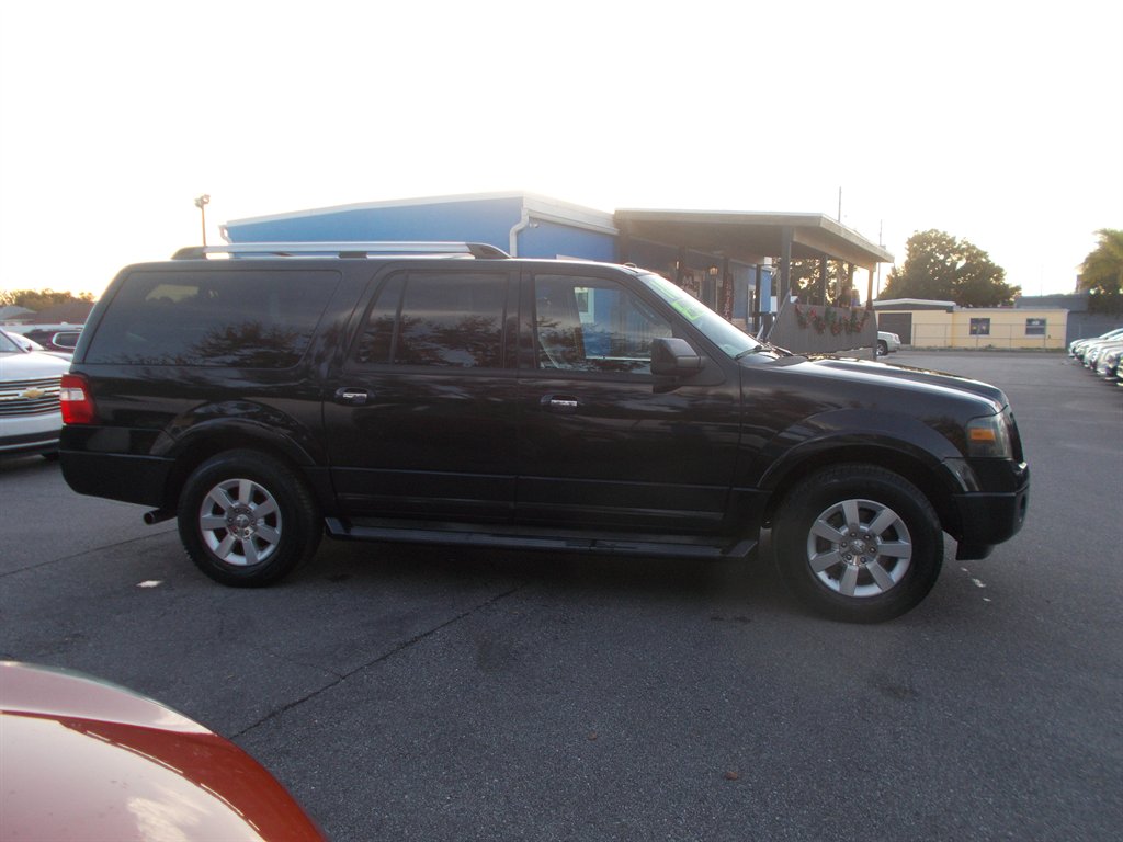 2010 Ford Expedition - $11,995