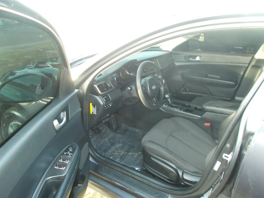 2016 Kia Optima - $11,995