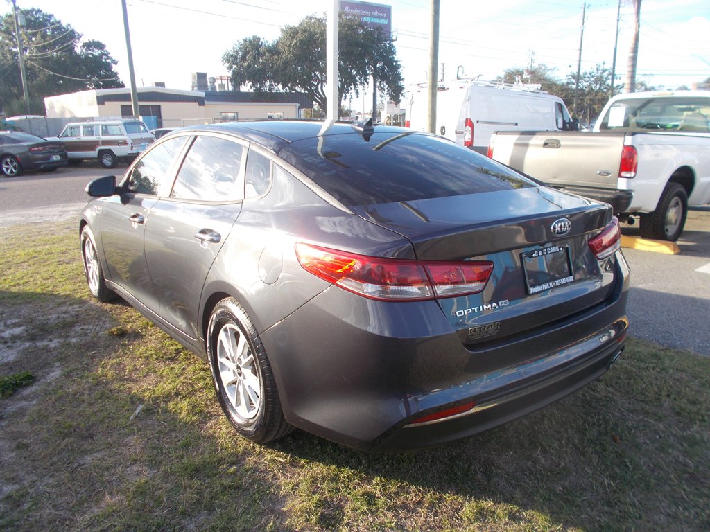 2016 Kia Optima - $11,995