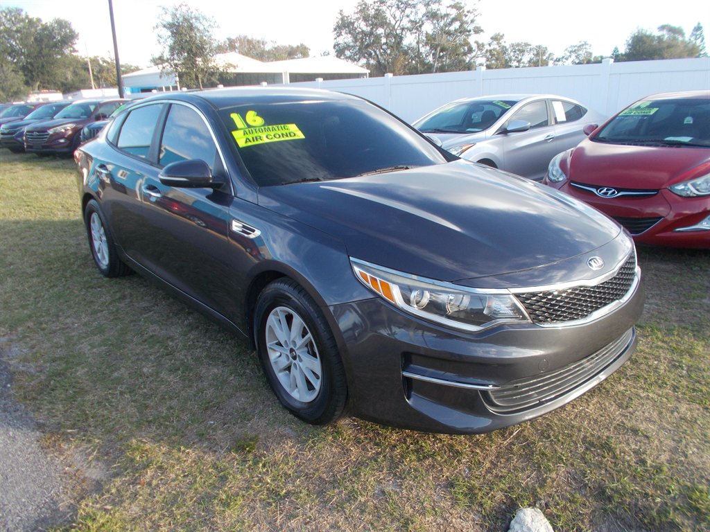 2016 Kia Optima - $11,995