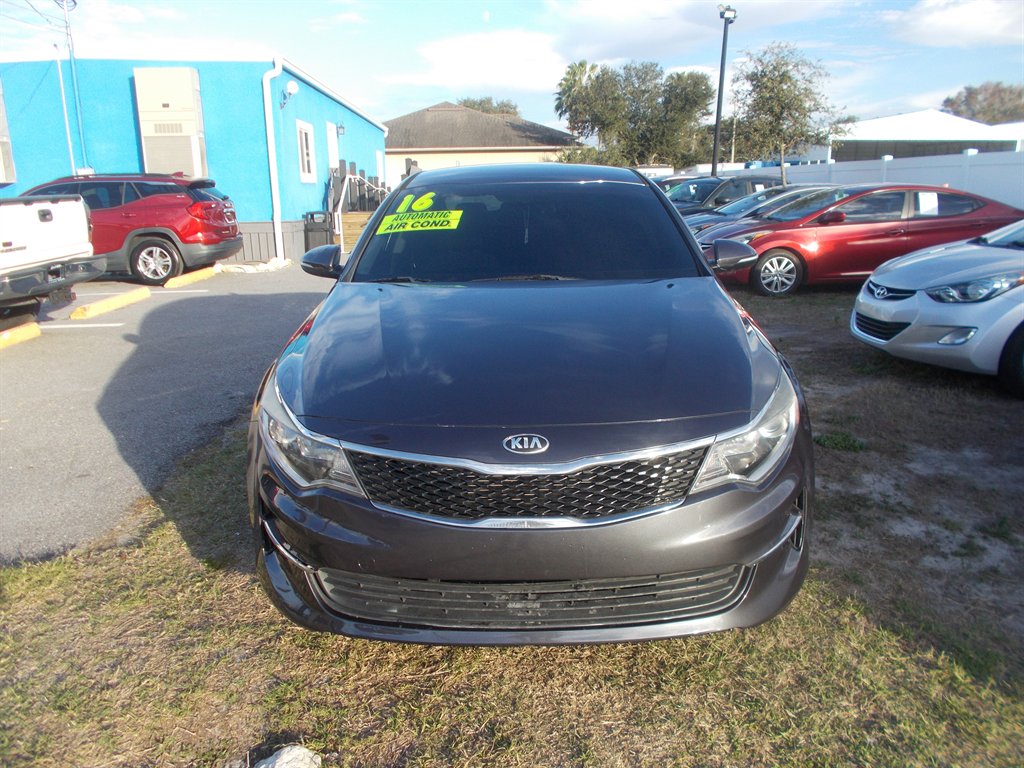 2016 Kia Optima LX's photo