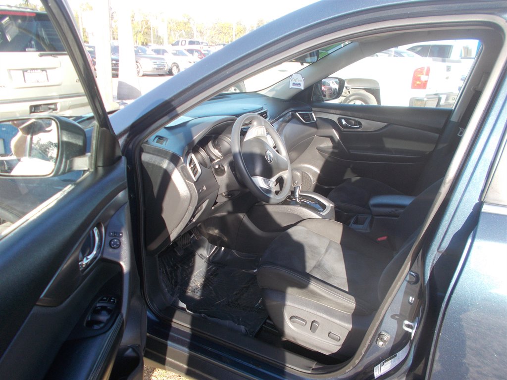 2015 Nissan Rogue - $11,995