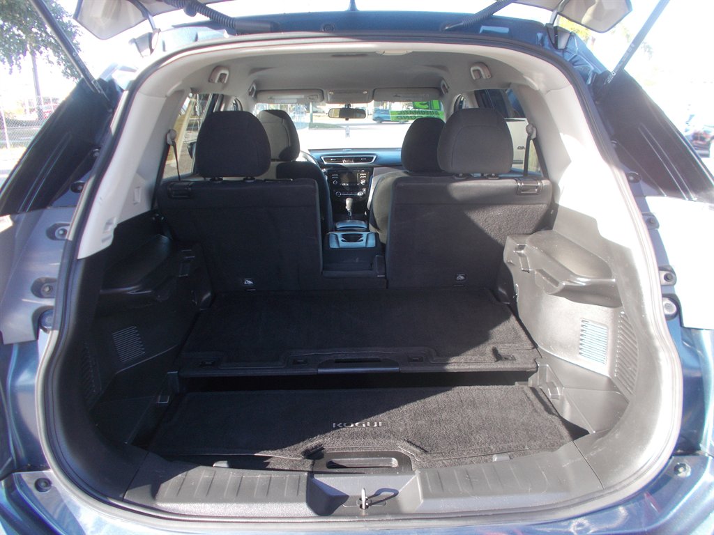 2015 Nissan Rogue - $11,995