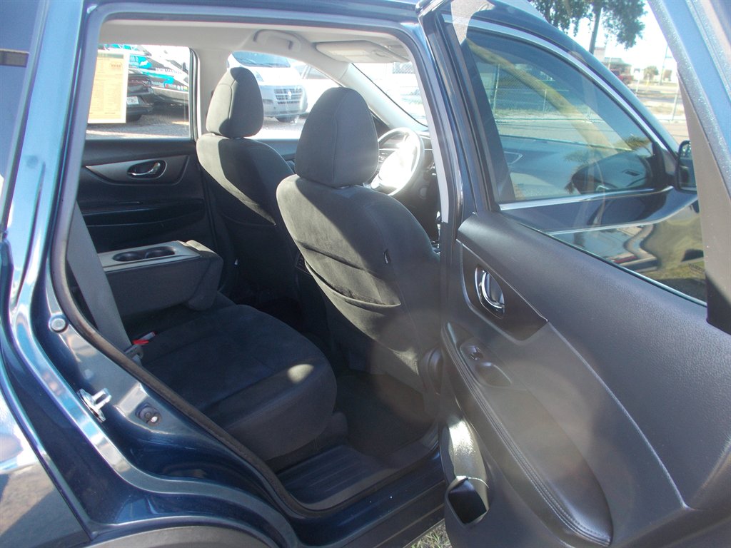 2015 Nissan Rogue - $11,995