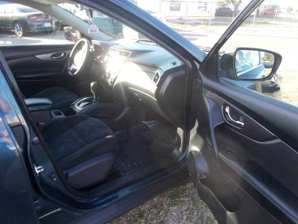 2015 Nissan Rogue - $11,995