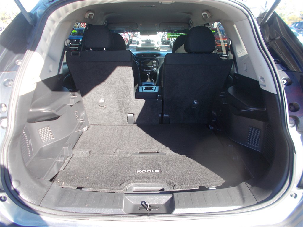 2017 Nissan Rogue - $11,995