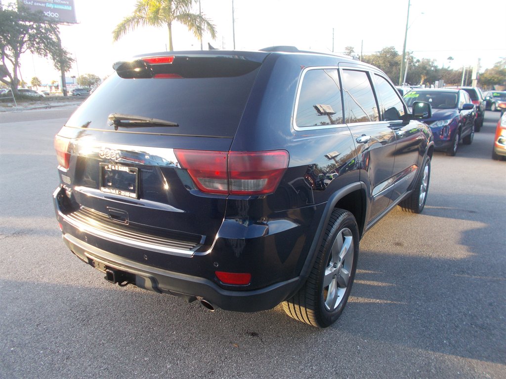 2013 Jeep Cherokee - $11,995