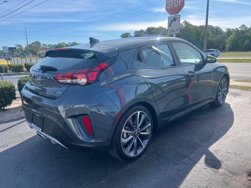 2019 Hyundai Veloster Premium photo