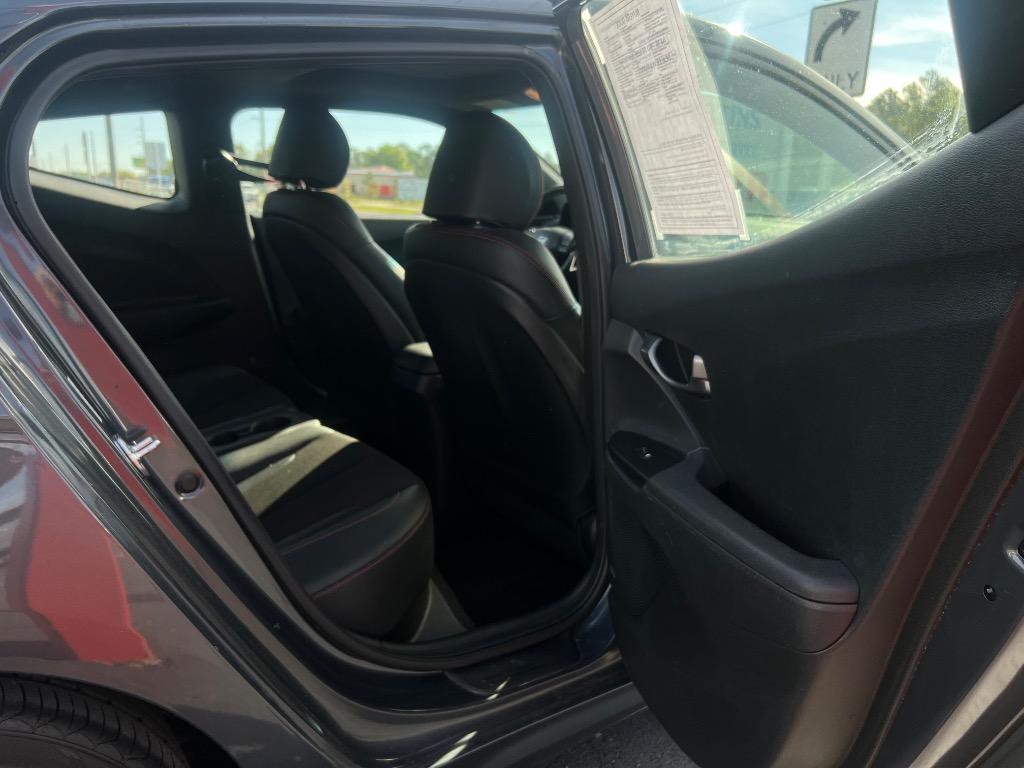 2019 Hyundai Veloster Premium photo