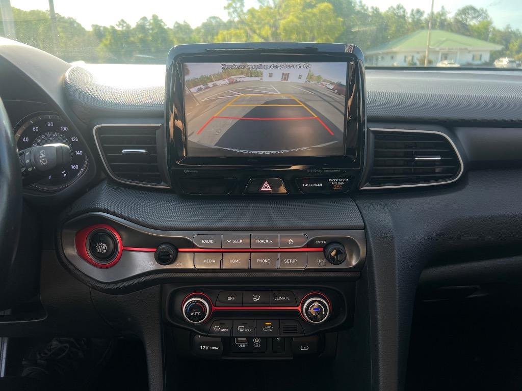 2019 Hyundai Veloster Premium photo