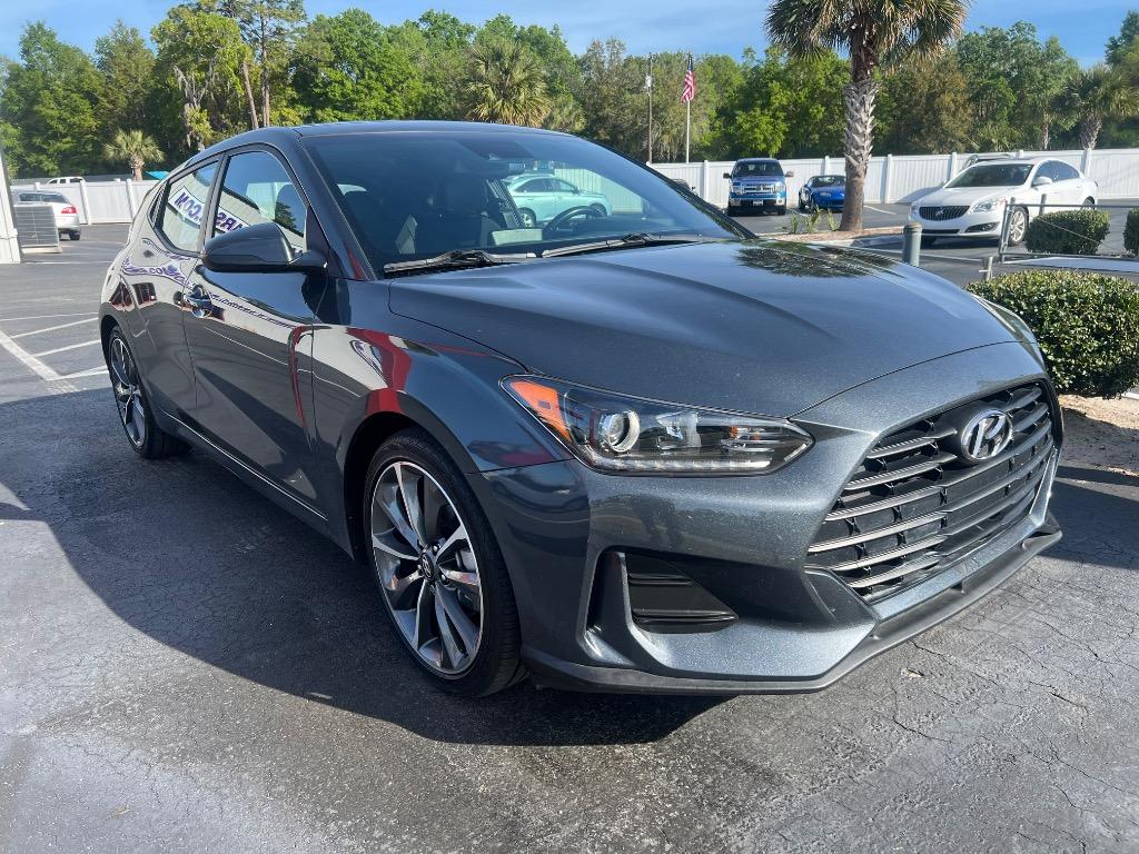 2019 Hyundai Veloster Premium photo