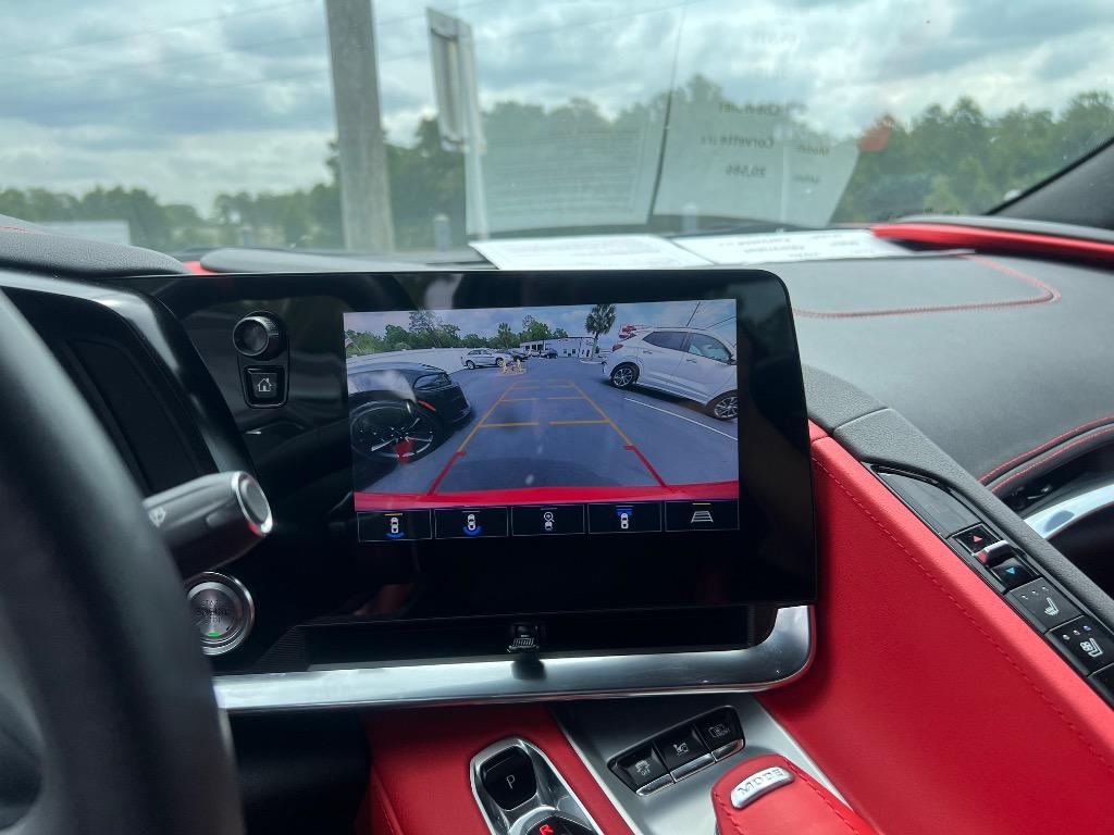 2020 Chevrolet Corvette 2LT photo