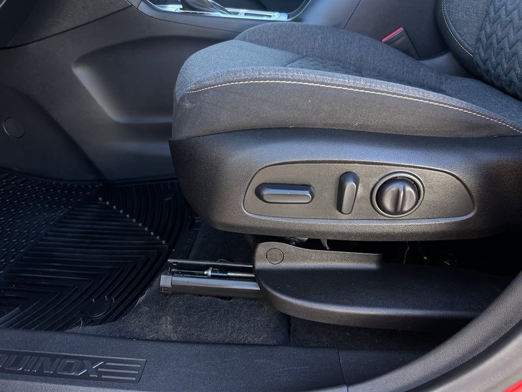 2022 Chevrolet Equinox - $19,985