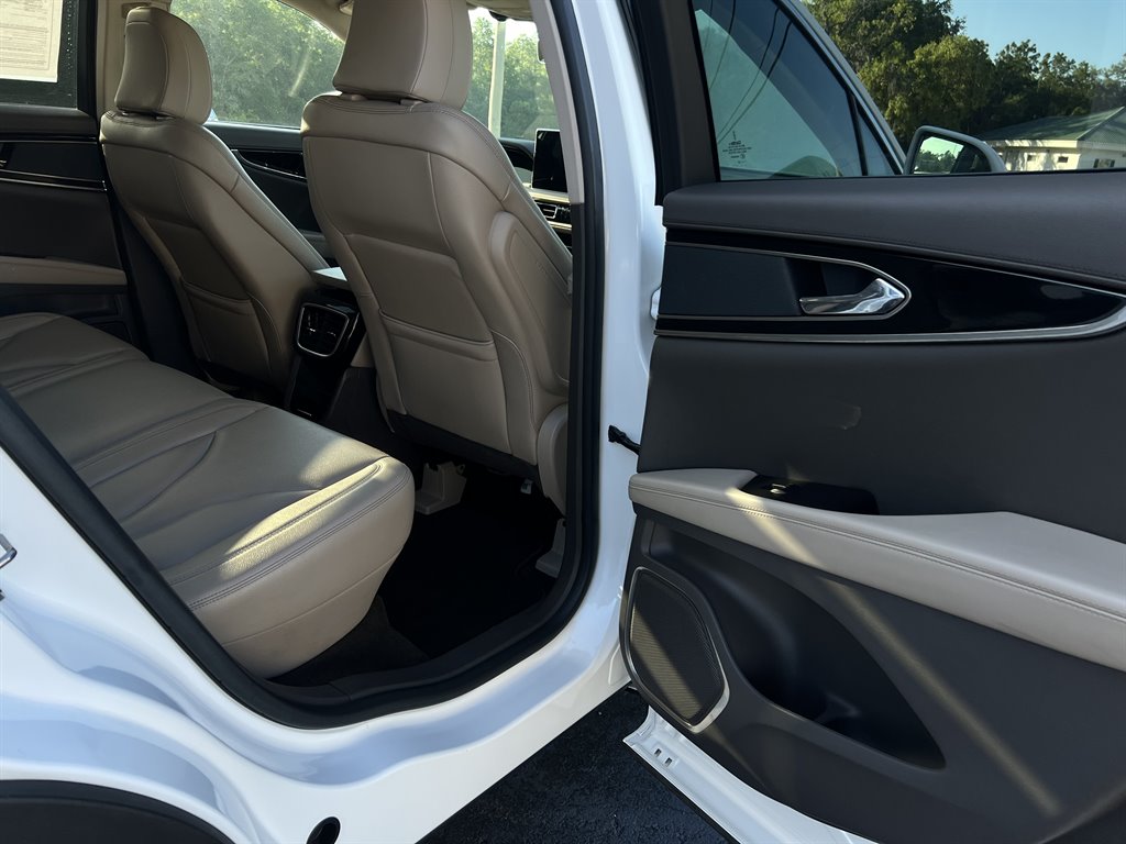 2022 Lincoln Nautilus - $27,995