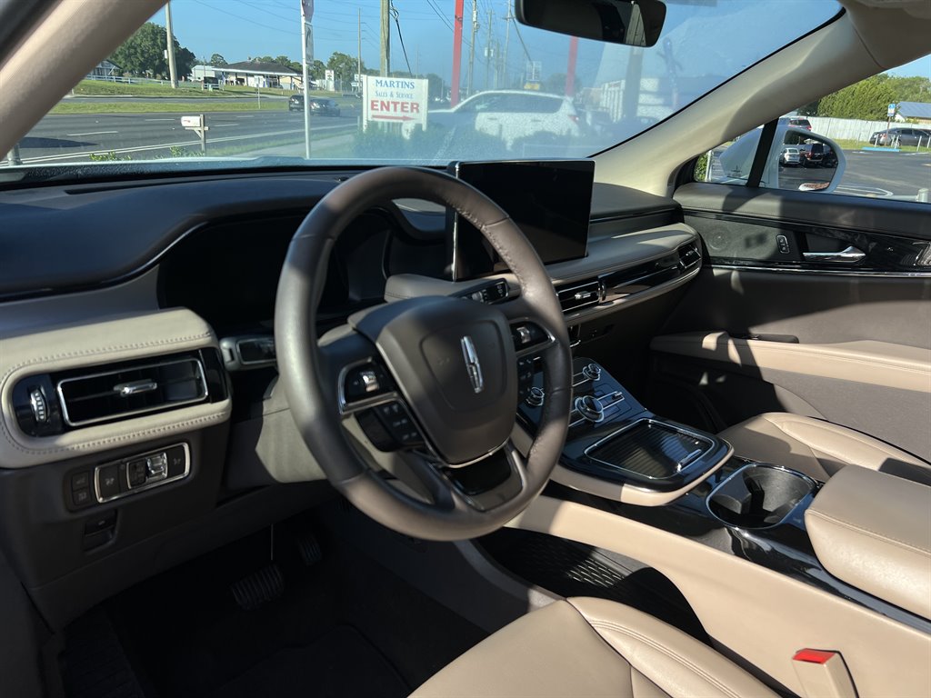 2022 Lincoln Nautilus - $27,995