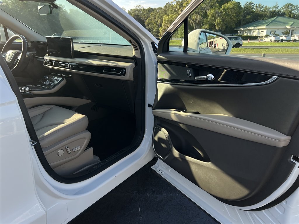 2022 Lincoln Nautilus - $27,995
