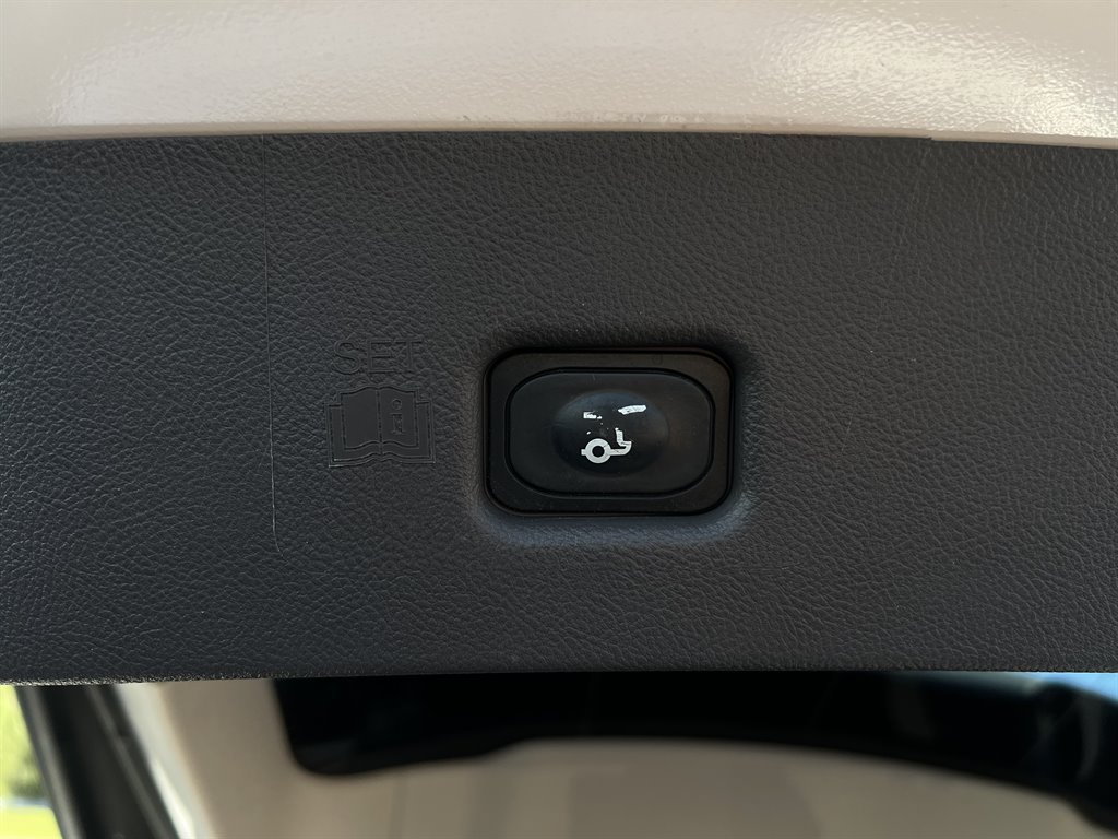2022 Lincoln Nautilus - $27,995