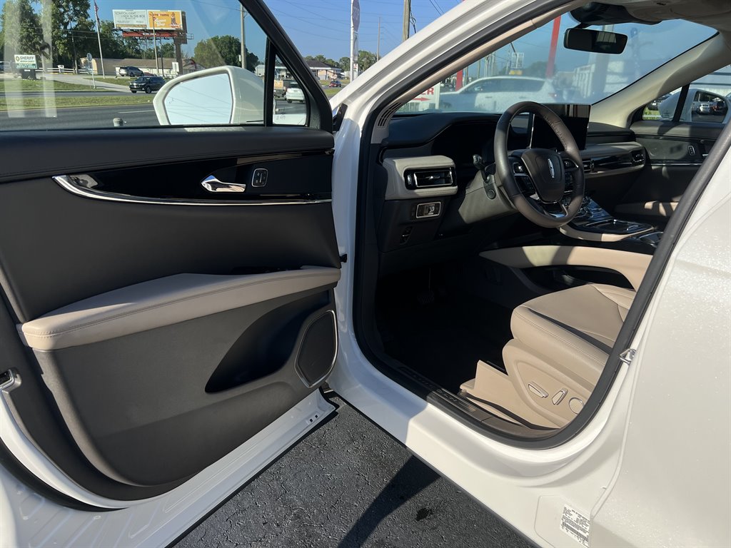 2022 Lincoln Nautilus - $27,995