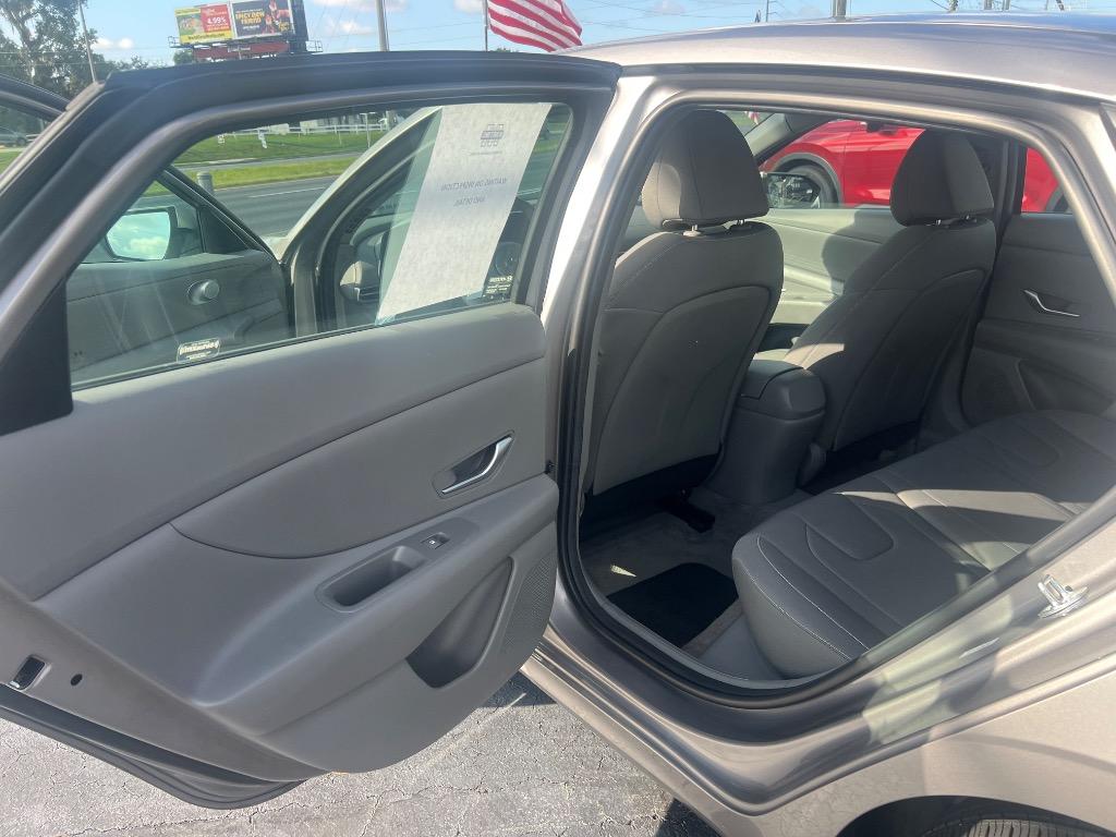 2023 Hyundai Elantra - $16,995