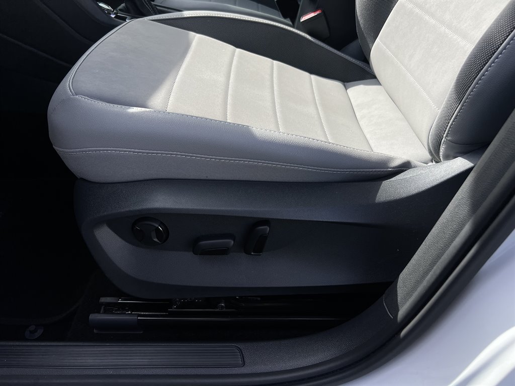 2024 Volkswagen Taos