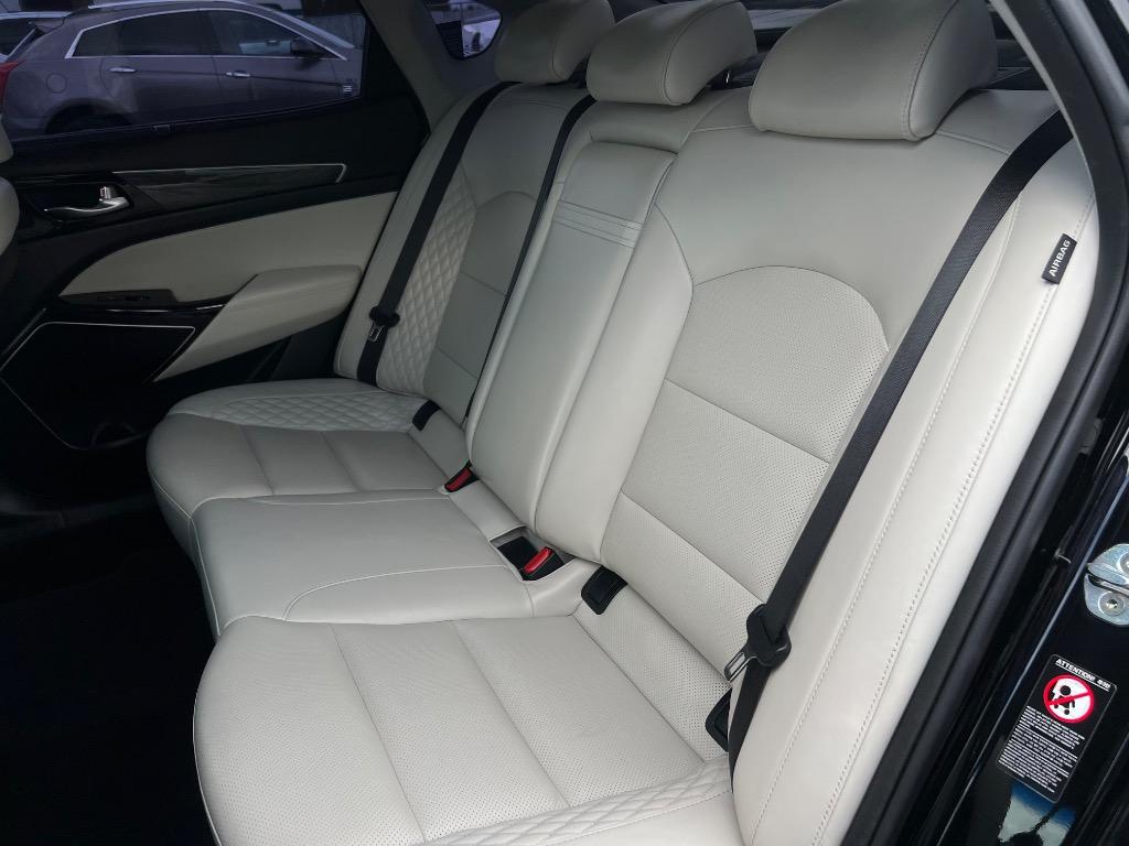 2018 Kia Cadenza - $19,995