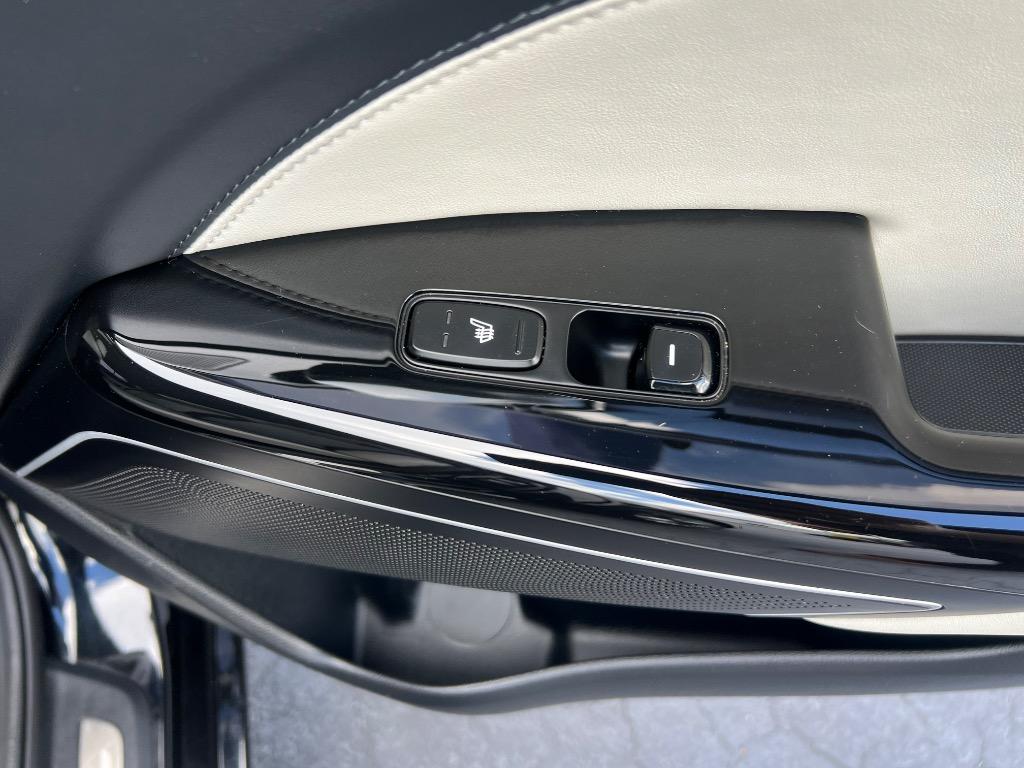 2018 Kia Cadenza - $19,995